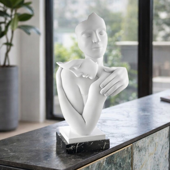 Scultura abbraccio base marmo nero soprammobile bongelli preziosi
