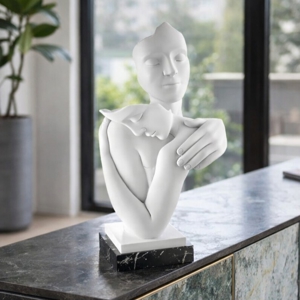 Scultura soprammobile h40cm base marmo nero bongelli preziosi