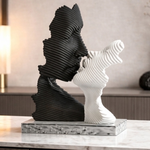 Bongelli preziosi bacio stilizzato scultura moderna bianco nero argento