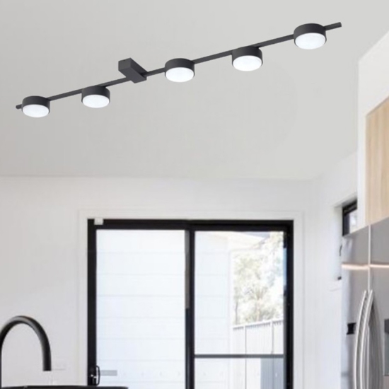 Plafoniera nera luminosa moderna per cucina
