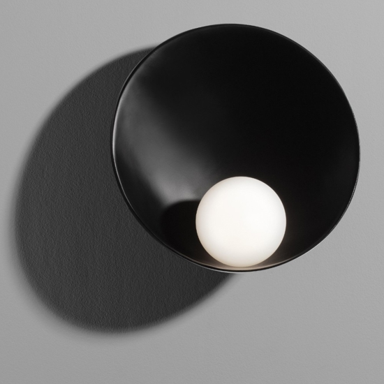 Applique nero design per comodino camera da letto