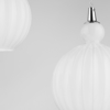 Lampadario per camera con soffitto basso vetri bianchi pendenti