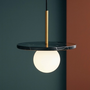 Lampada a sospensione dor disco marmo nero con sfera di vetro