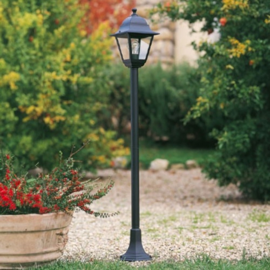 Lampione alto nero da giardino per esterno classico