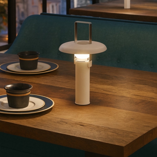 Lampada da tavolo portatile senza fili linea light camping bianca