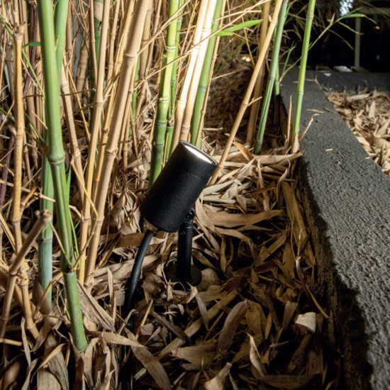 Faretto con picchetto nero da giardino led 5w 3000k ip65