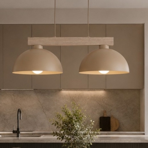 Lampadario bilanciere di legno cupole metallo sabbia per cucina