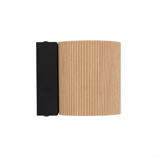 Applique scandinavo da parete in legno con interruttore luce verso il basso 