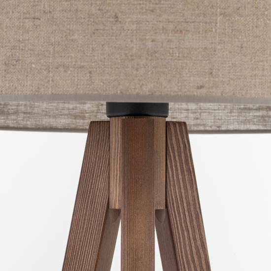 Piantana scandinava tre piedi di legno noce paralume lino beige