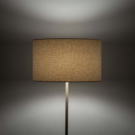 Piantana da terra moderna sabbia con paralume cilindro di tessuto beige