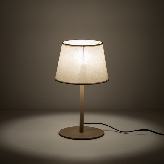 Abatjour lampada da comodino sabbia con paralume per camera da letto moderna