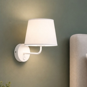 Applique bianco con interruttore per comodino camera da letto 