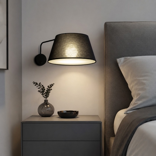 Applique con braccio orientabile nero per comodino camera da letto
