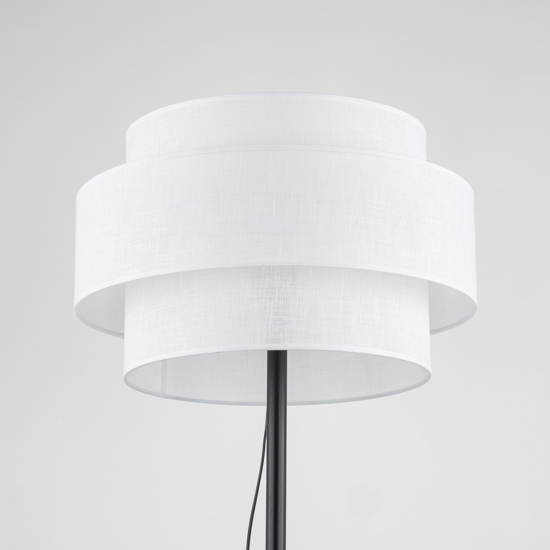 Piantana moderna con paralume di tessuto bianco design per soggiorno