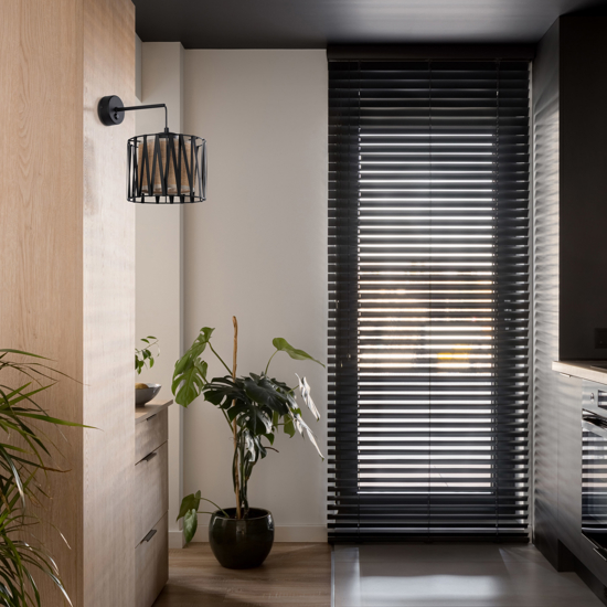 Applique da comodino in tessuto sabbia nero intrecciato per camera da letto