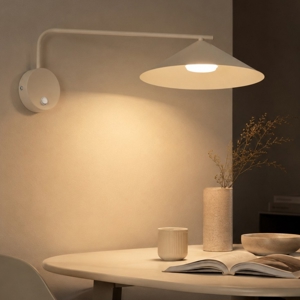 Applique da parete a braccio lungo orientabile cono champagne con interruttore