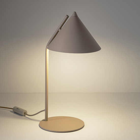 Lampada da tavolo design moderna sabbia cono di metallo