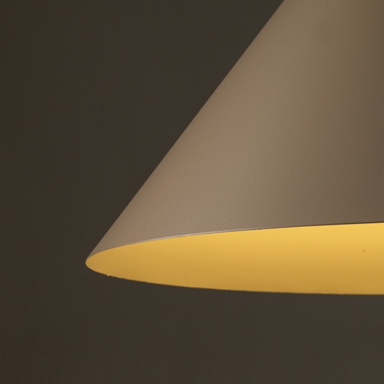 Lampadario cono di metallo sabbia 50 cm per cucina