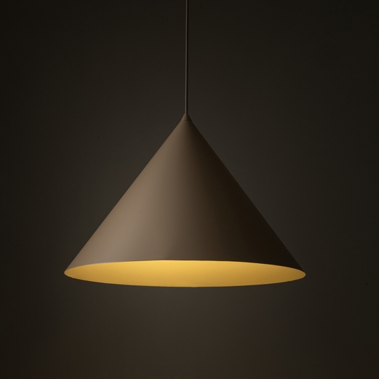 Lampadario cono di metallo sabbia 50 cm per cucina