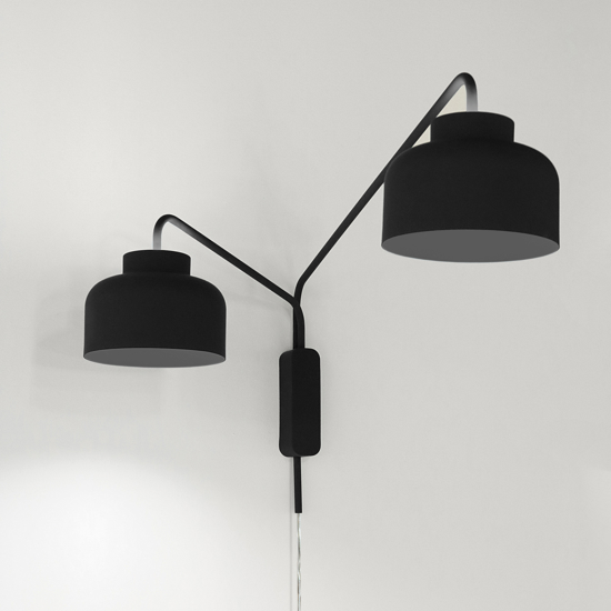 Applique nera due luci orientabili bottone vivida dimmerabile con telecomando