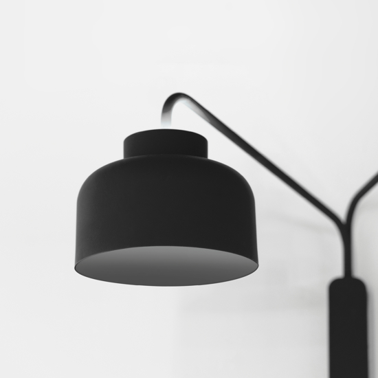 Applique nera due luci orientabili bottone vivida dimmerabile con telecomando