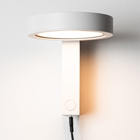 Vivida noxis applique da comodino orientabile bianca led dimmerabile presa usb