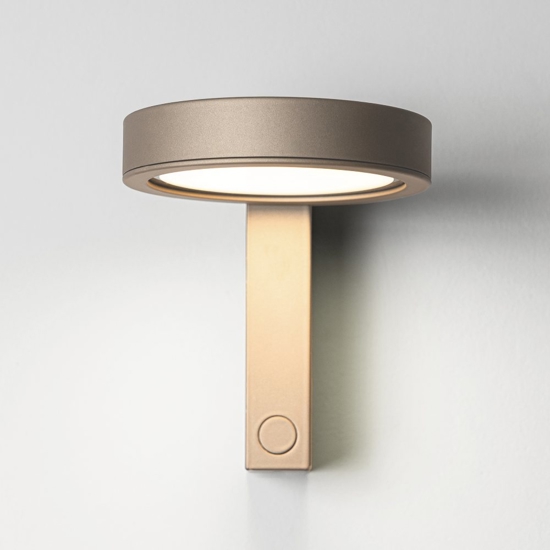 Applique da comodino vivida noxs sabbia orientabile led cct dimmerabile presa usb