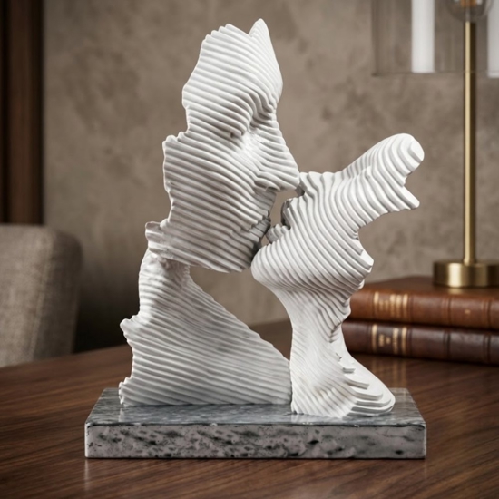 Scultura da tavolo bacio volti innamorati base argento bongelli preziosi