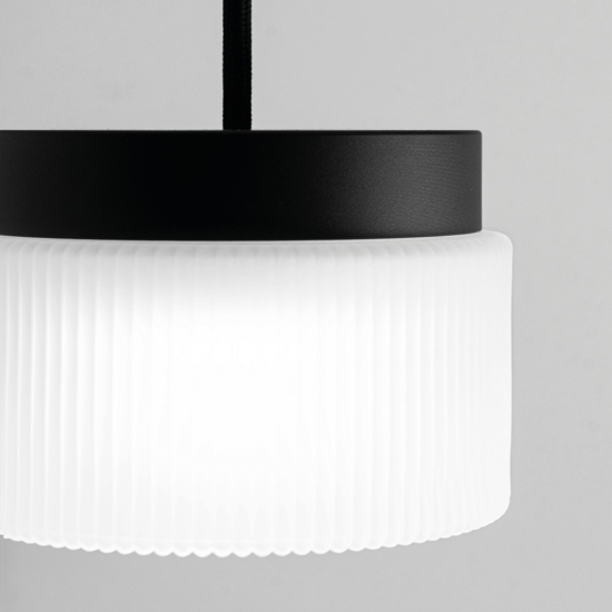 Lampada a sospensione vivida pilastro vetro rigato bianco satinato
