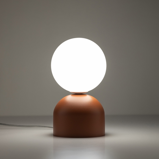 Lampada da comodino colore mattone sfera bianca design moderna