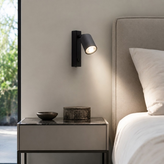 Applique nero con interruttore faretto orientabile per comodino camera da letto