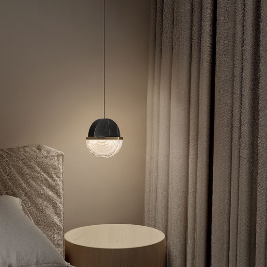 Lampada a sospensione marmo nero vetro effetto nuvola orientabile metallo oro per comodino