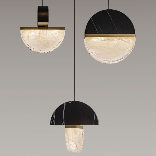 Lampadario a sospensione 5 pendenti in marmo nero e vetro per soggiorno moderno