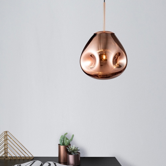 Lampada a sospensione sfera di vetro rame specchiato martellato 25 cm moderna
