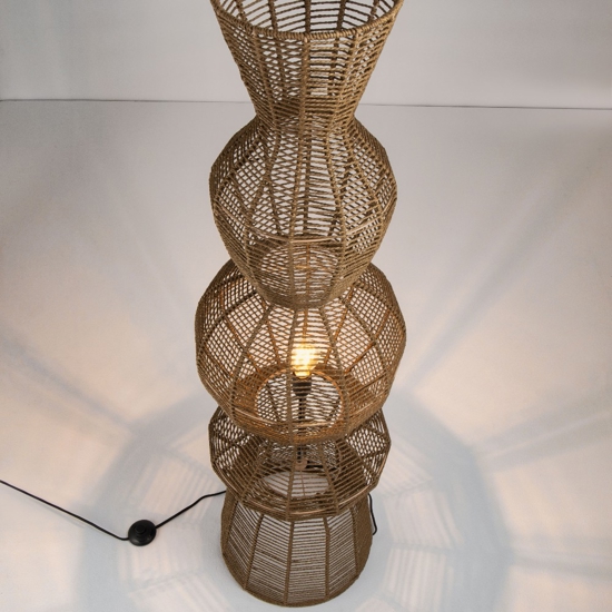 Lampada da terra in rattan marrone