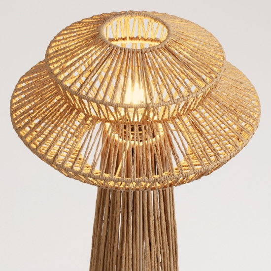 Piantana di rattan design intrecciato per soggiorno