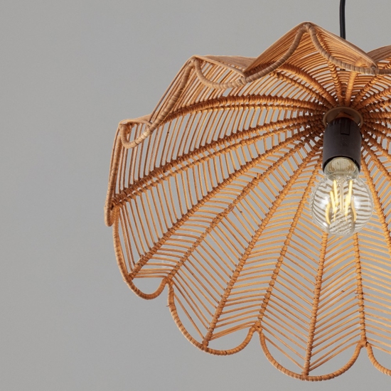 Lampadario di rattan miele intrecciato per cucina