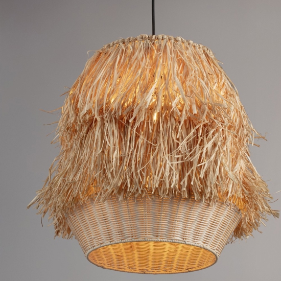 Lampadario di rattan e rafia per camera da letto