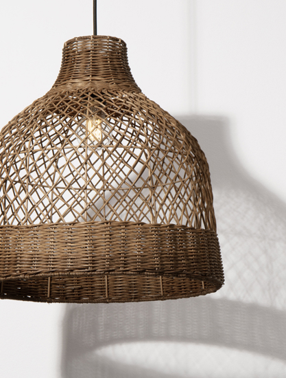Lampadario cupola di rattan a sospensione marrone per sala da pranzo