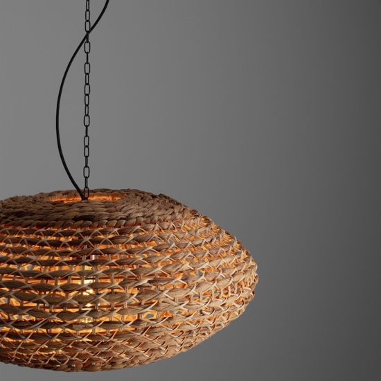 Lampadario di rattan e giacinto essiccato per soggiorno