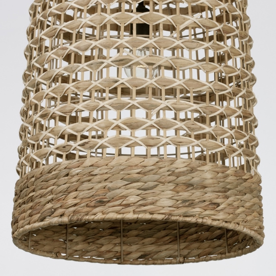 Lampadario cupola di rattan e giacinto essiccato per soggiorno