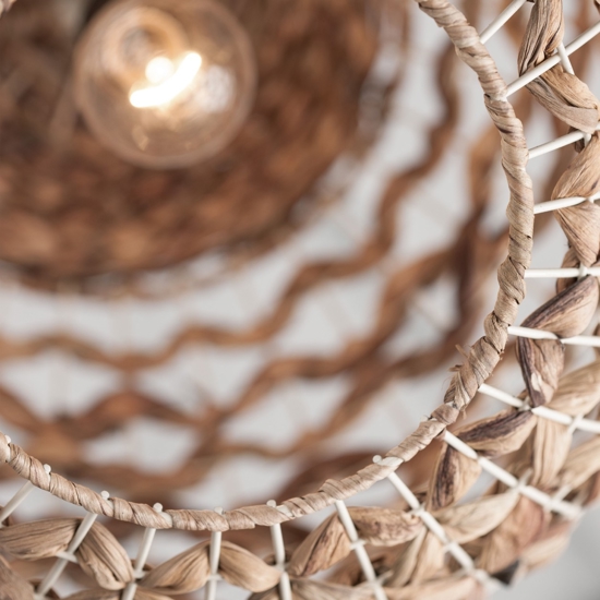 Lampadario a sospensione sfera di rattan e giacinto essiccato per camera da letto