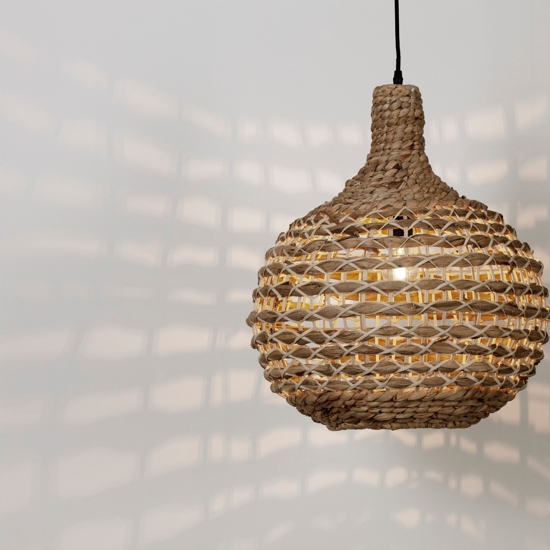 Lampadario di rattan per sala da pranzo