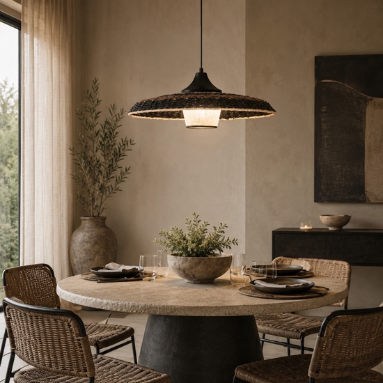 Lampadario disco di rattan naturale nero marrone e tessuto per sala da pranzo