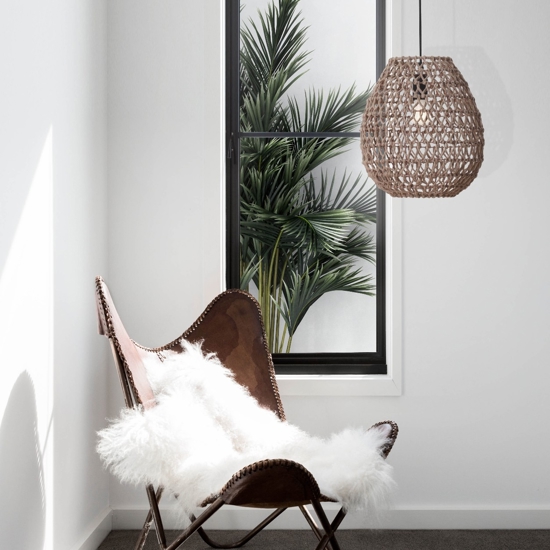 Lampadario rattan marrone e corda di carta filo in tessuto