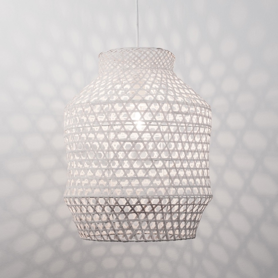 Lampadario di rattan avorio per camera da letto