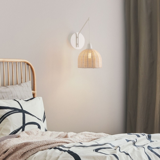 Applique da comodino bianco in rattan naturale per camera da letto