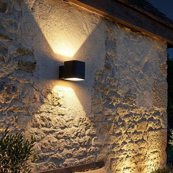 Applique nera per esterni moderna biemissione luce ip54