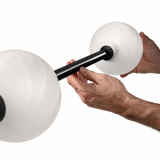 Lampadario nero sfere di vetro effetto alabastro moderno per sala da pranzo