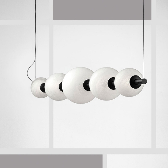 Lampadario nero sfere di vetro effetto alabastro moderno per sala da pranzo